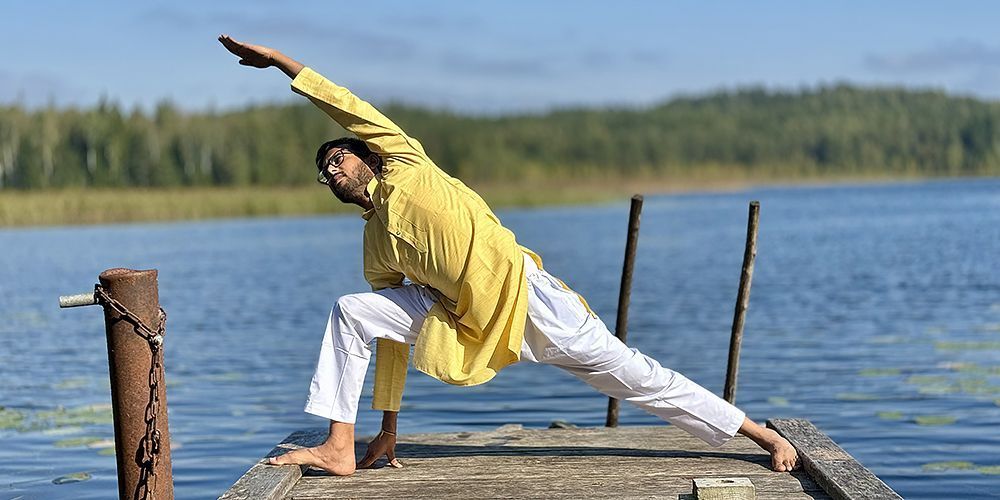 Hatha Yoga – Trikonasana Focus (Triangle Pose) with Arpit